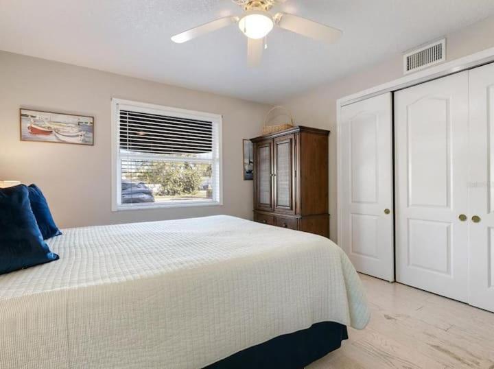 2bed/2bath Next To Siesta Key ~a Hidden Gem *