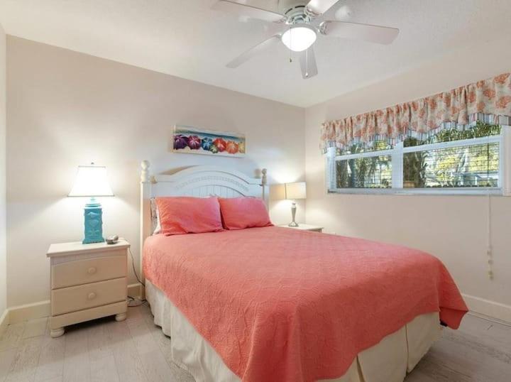 2bed/2bath Next To Siesta Key ~a Hidden Gem