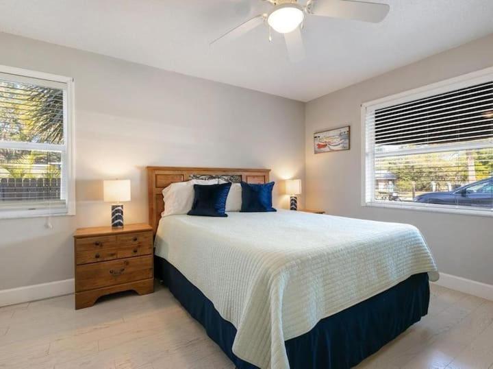 Holiday home 2bed/2bath Next To Siesta Key ~a Hidden Gem